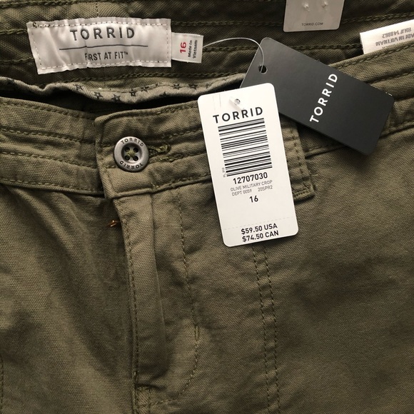 Torrid CROP MILITARY PANT - CANVAS OLIVE GREEN - Picture 2 of 3